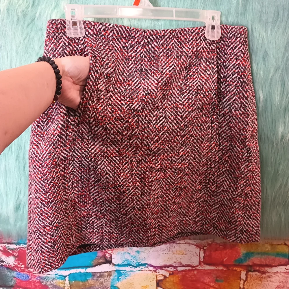 Loft Red White and Black Skirt Size 6 - Picture 3 of 8